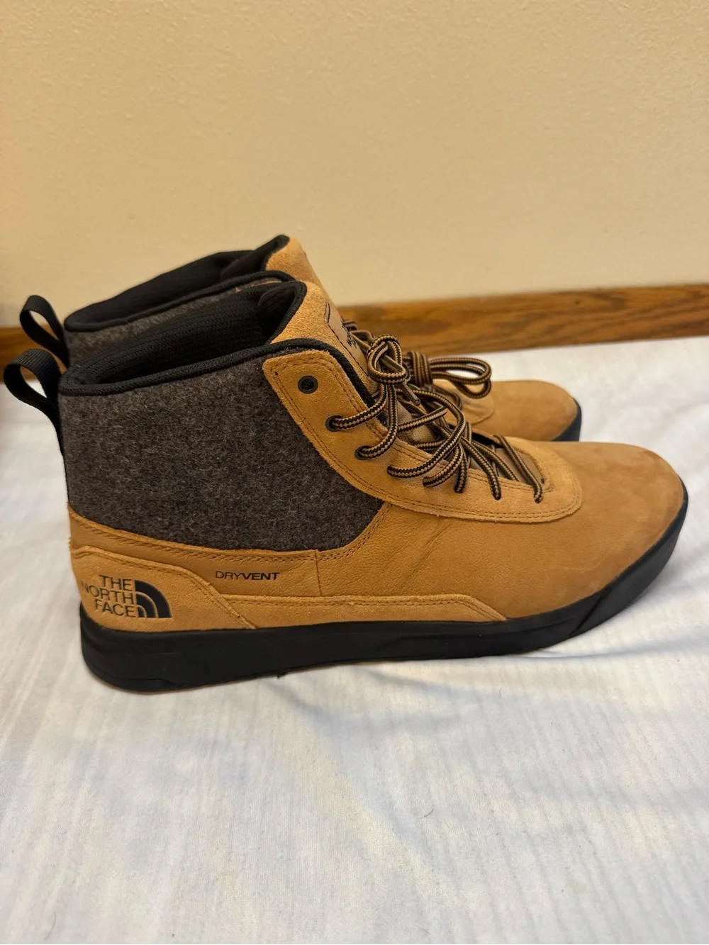 North Face Men’s Larimer Mid Waterproof SE Outdoor Hiking Boots Size 12 New